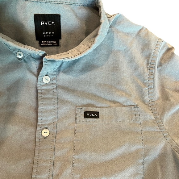 RVCA Other - RVCA-Light Green Short Sleeve bottom up Shirt XL front pocket boys fit